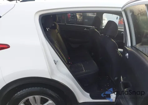 2018 Kia Sportage Lx z USA, uszkodzony, nr VIN KNDPM3AC5J7413098